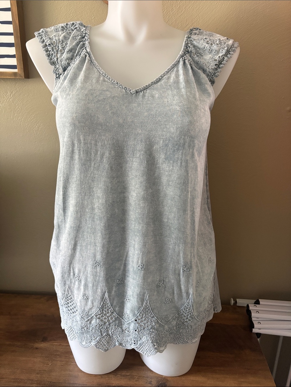 Easel Pale Blue Lace-Trim Top
